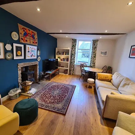 Kelvin House * 그래싱턴